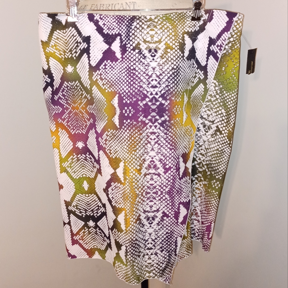 Size 16 NWT skirt